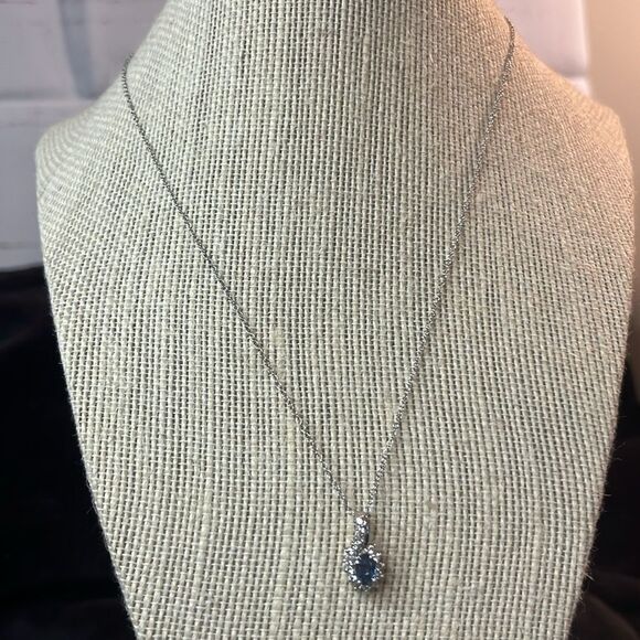 PREMIUM KANCHANABURI BLUE SAPPHIRE, WHITE ZIRCON SUNBURST NECKLACE in PLATINUM - Picture 8 of 11